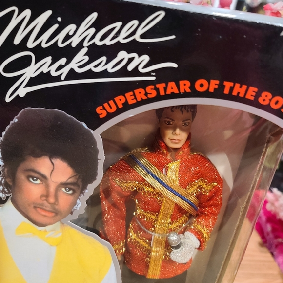 NEW! 1984 MICHAEL JACKSON AMERICAN MUSIC AWARDS DOLL! - Picture 3 of 10